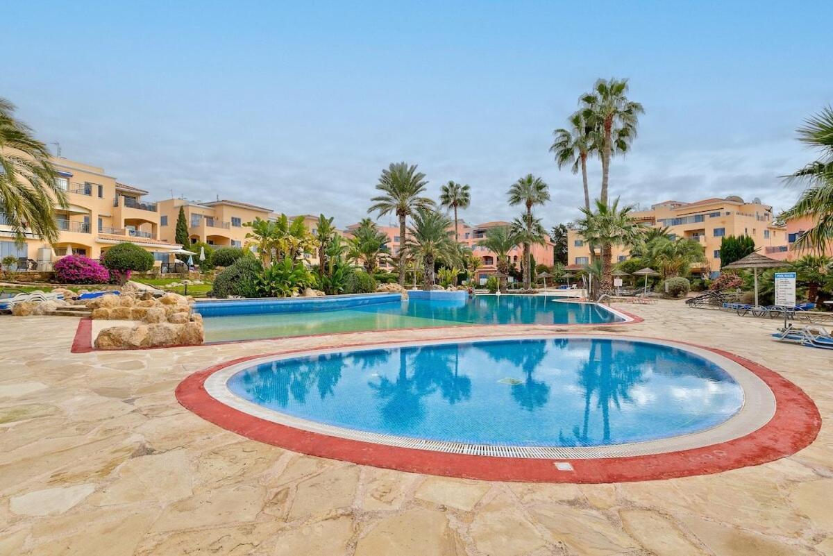 Limnaria Gardens Beautiful Apartment By Vichy Paphos Exterior photo