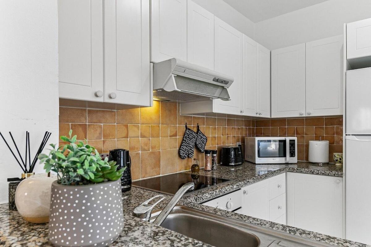 Limnaria Gardens Beautiful Apartment By Vichy Paphos Exterior photo
